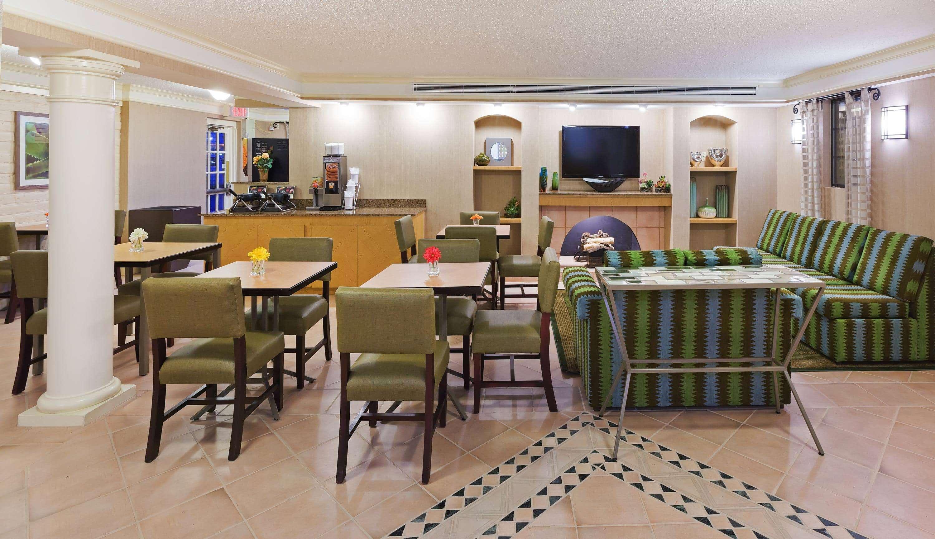 La Quinta Inn By Wyndham Victoria Eksteriør bilde