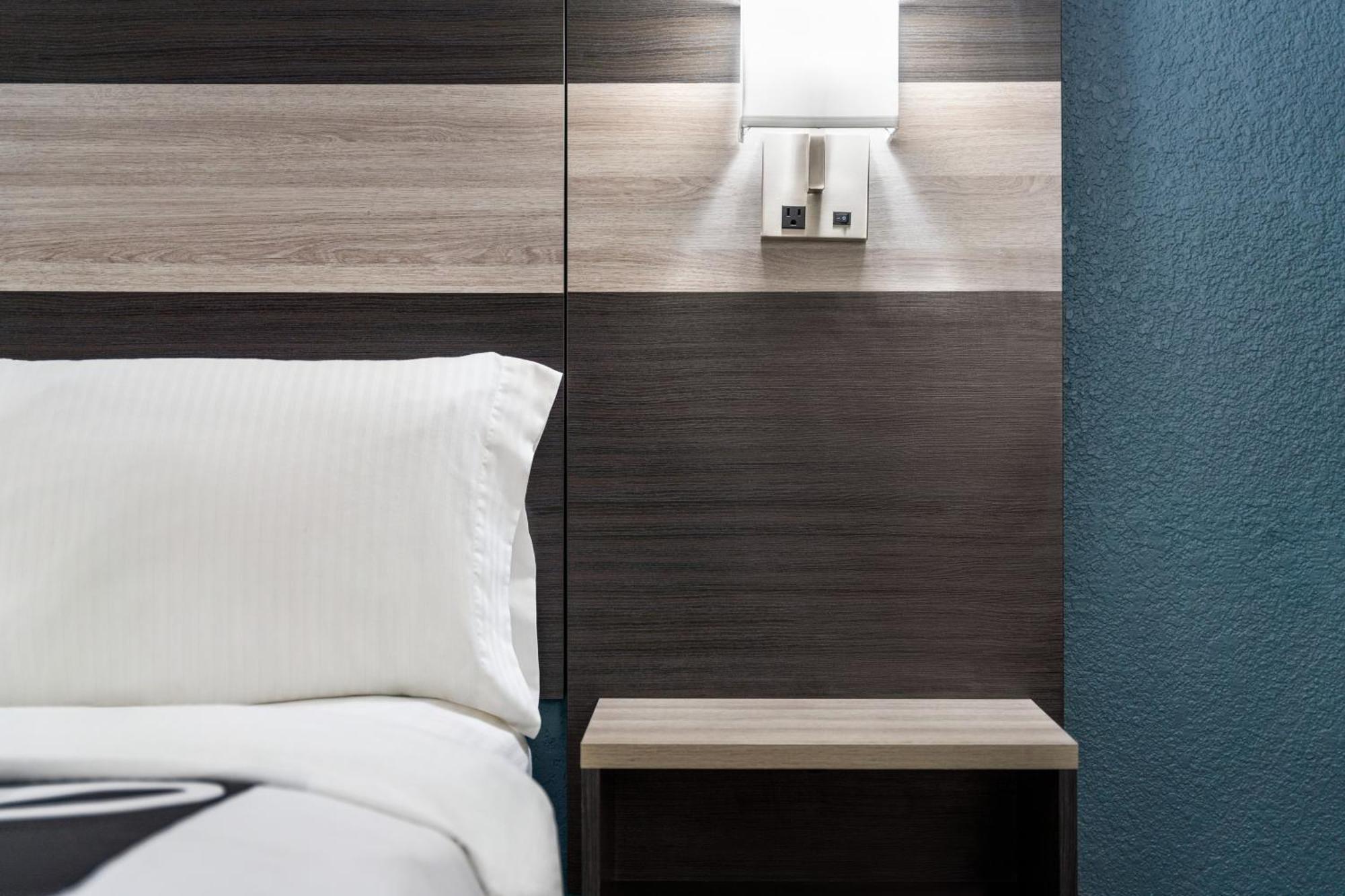 La Quinta Inn By Wyndham Victoria Eksteriør bilde