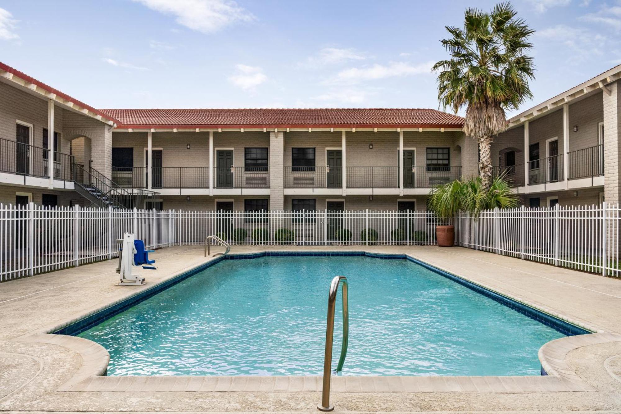 La Quinta Inn By Wyndham Victoria Eksteriør bilde